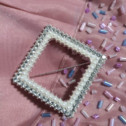 Pearls & Diamonds Hijab Pins - Image 4